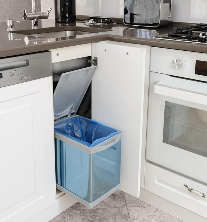 Ausziehschrank 