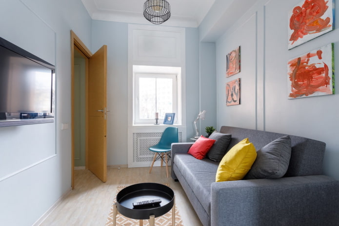 Wohnzimmer in kalten Tönen