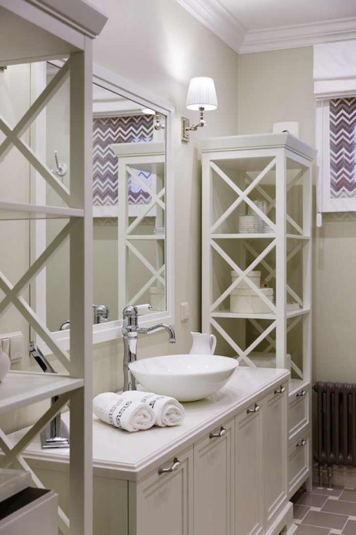 Regal im Badezimmer