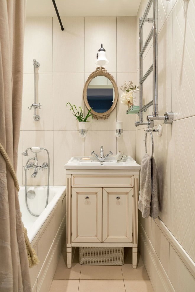 beiges Badezimmer