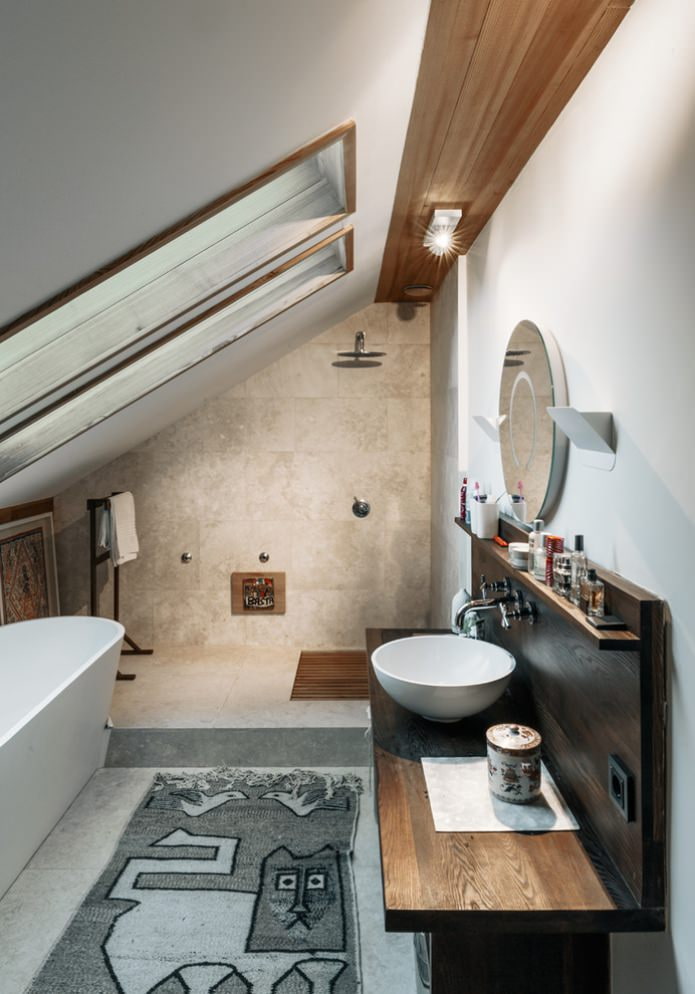 Dachbodenbadezimmer
