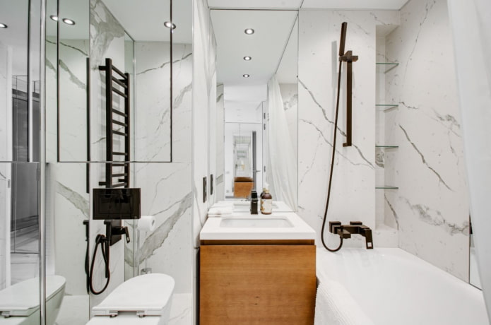 Schwarze Akzente im Badezimmer