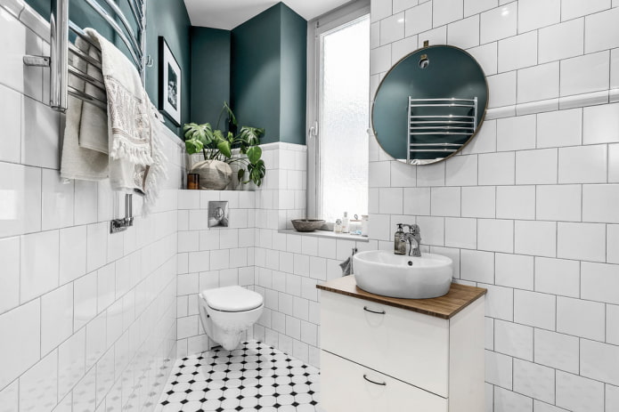 Asymmetrisches Badezimmer