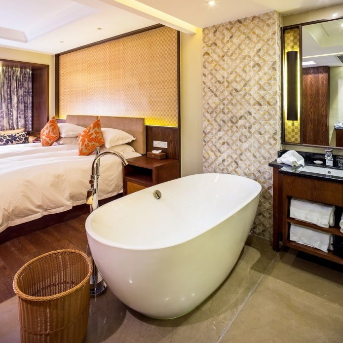 Badezimmer mit Schlafzimmer kombiniert