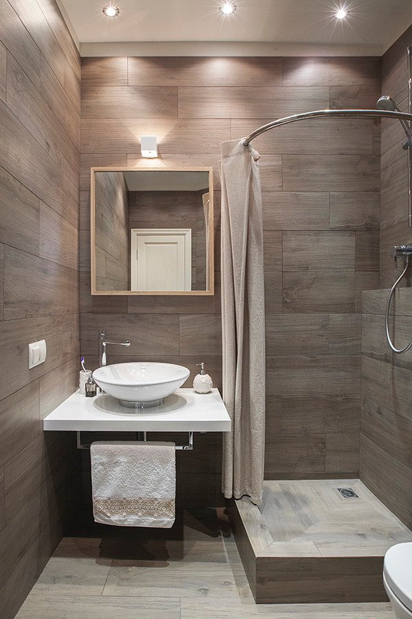 Badezimmerdekor und Beleuchtung im Minimalismus Stil