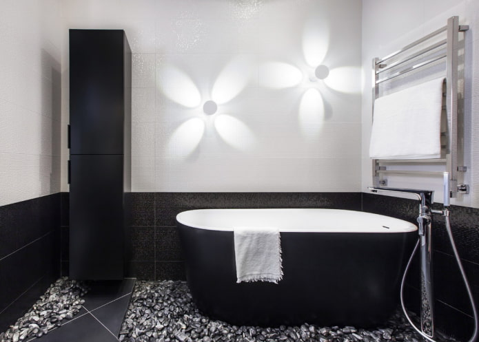Dekor und Beleuchtung im Badezimmer im Stil des Minimalismus