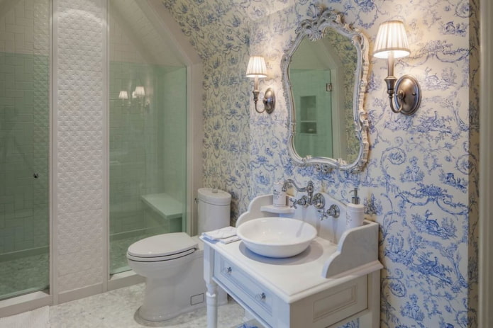 Badezimmer mit Dusche