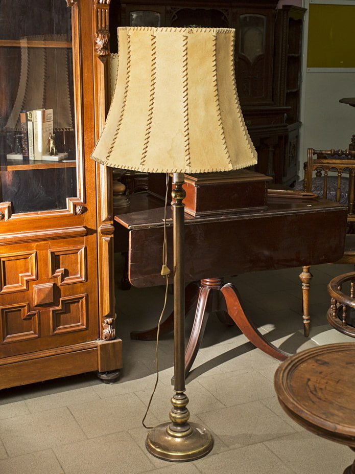 Vintage-Stehlampe