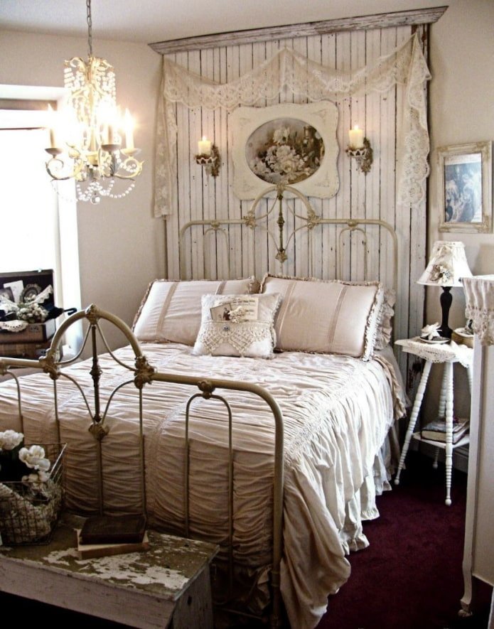Vintage-Schmiedeeisenbett