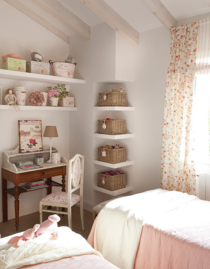Helles Kinderzimmer im Vintage-Stil