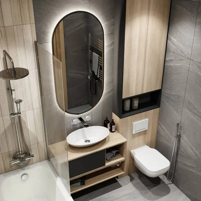 Aufbewahrungssystem in einem kleinen Badezimmer