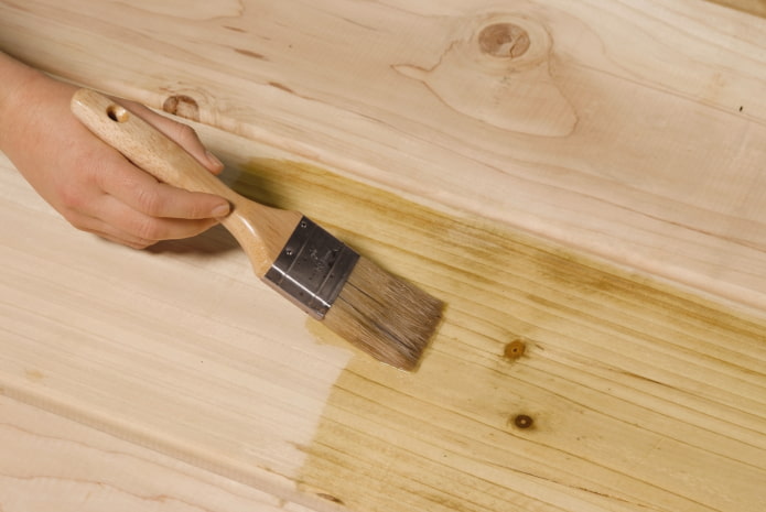 Holzgrundierung