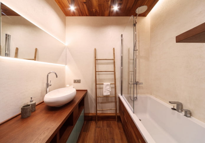 Beiger Putz im Badezimmer
