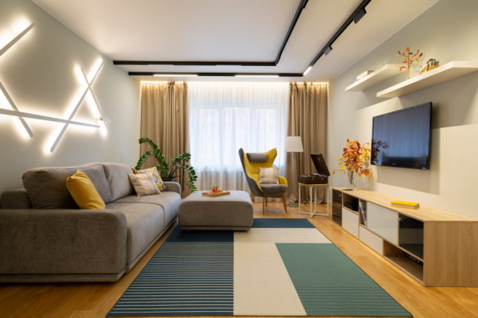Schrank und Regale