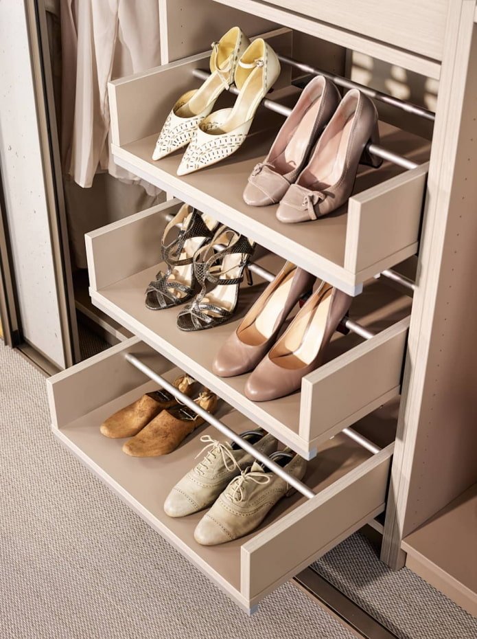 Regale für Schuhe