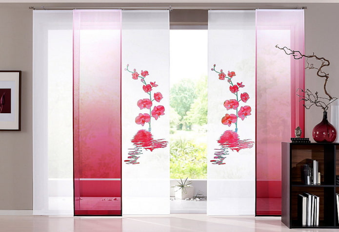 Japanische Leinwände mit Sakura-Bildern