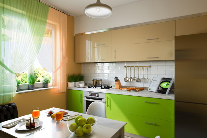 Kücheneinrichtung in Beige- und Grüntönen