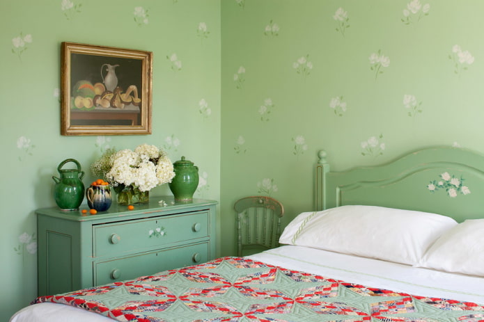 Grünes Schlafzimmer im Provence-Stil