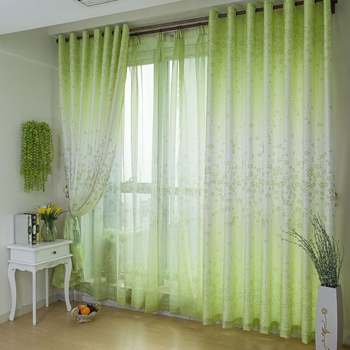 Voile-Vorhang mit Blumenmuster