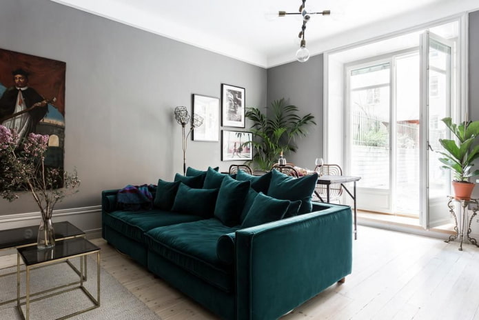 Grünes Sofa