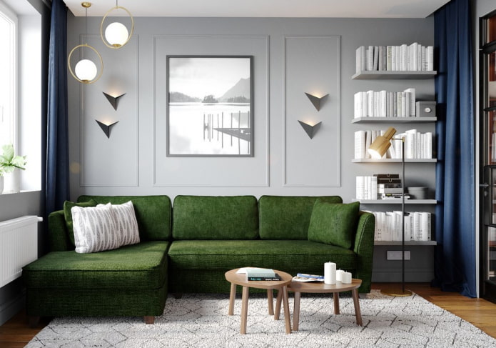 Dunkelgrünes Sofa im Interieur