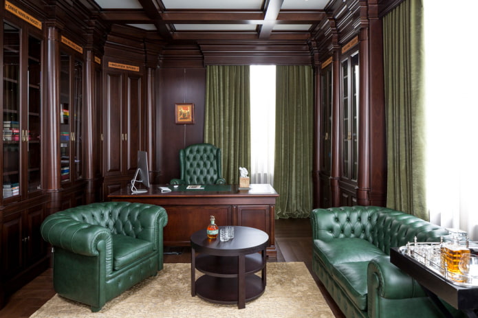grünes Sofa im Bürointerieur
