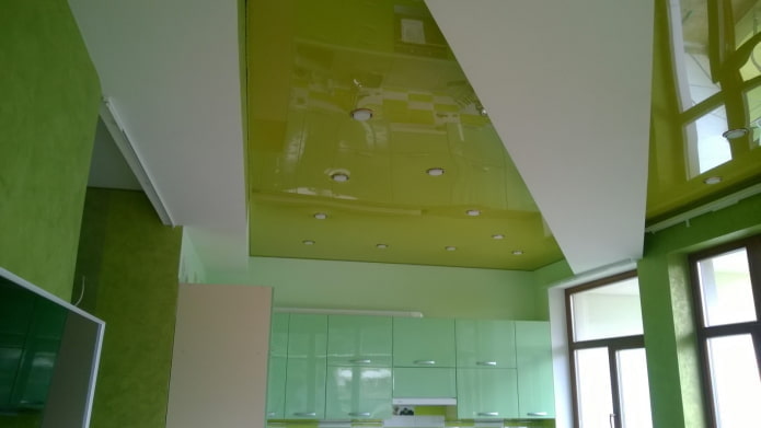 glänzende grüne Spanndecke