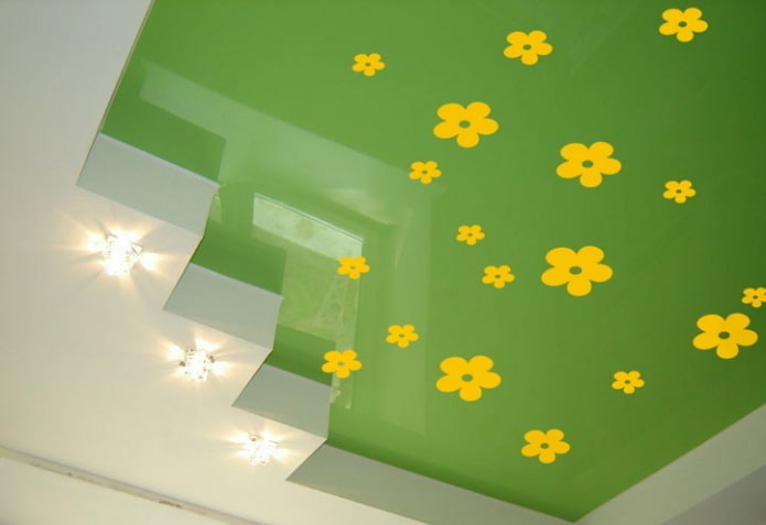 gelb-grünes Deckendesign