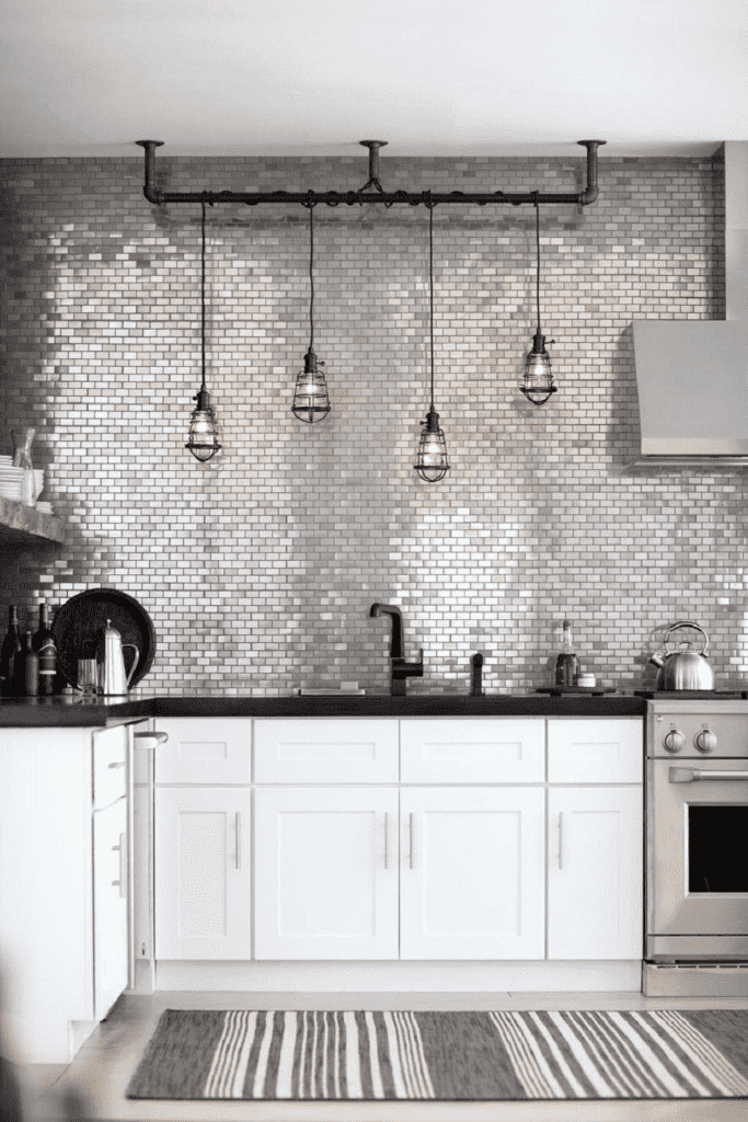 Mosaikschürze bis zur Decke