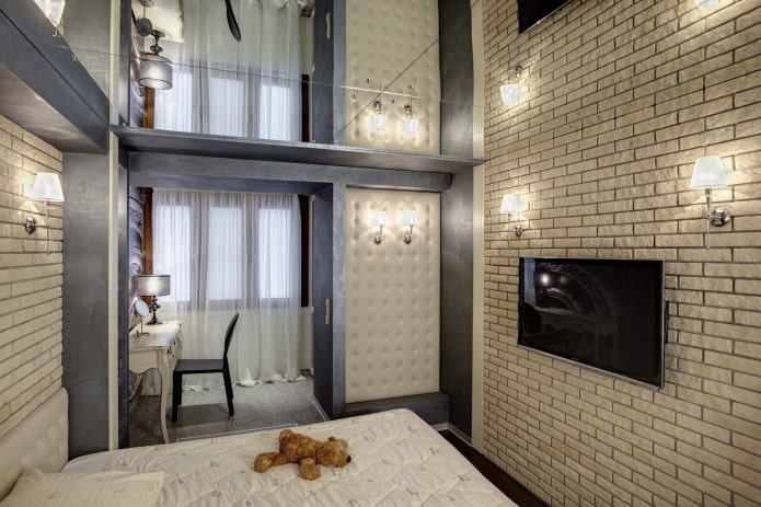 Spiegeldecke im Schlafzimmer