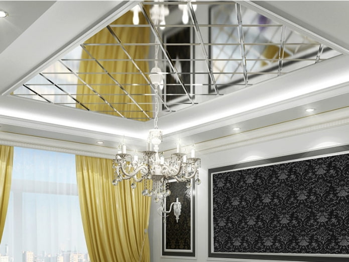 Spiegeldeckendesign mit Kronleuchter