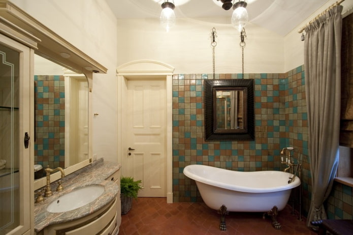 Hängespiegel im Badezimmer
