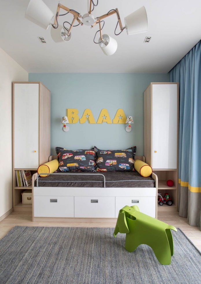 Gelbe Akzente im Jungenzimmer
