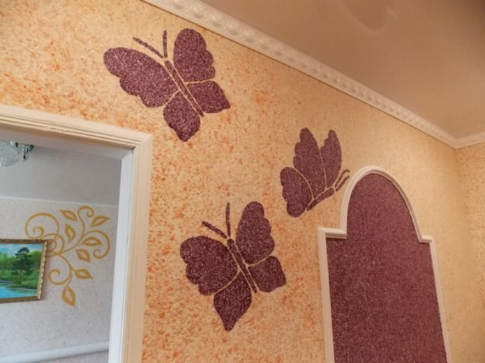 Schmetterlingsmuster an der Wand