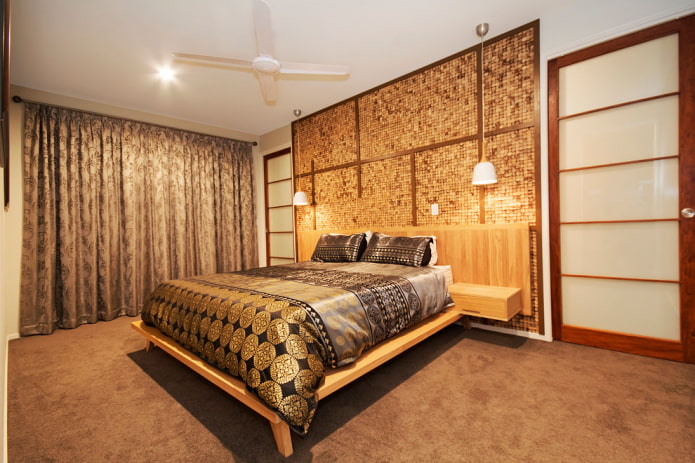 Goldvorhänge im Schlafzimmer