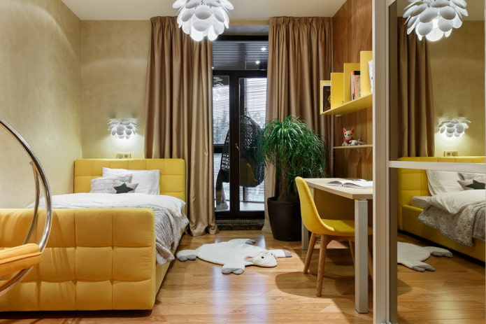 goldene Vorhänge im Kinderzimmer